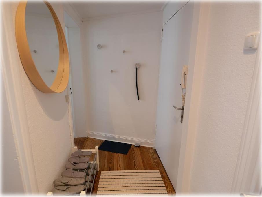 Gemuetlich - 2 Zimmer-Altbau, 24H Check-In Киль Экстерьер фото