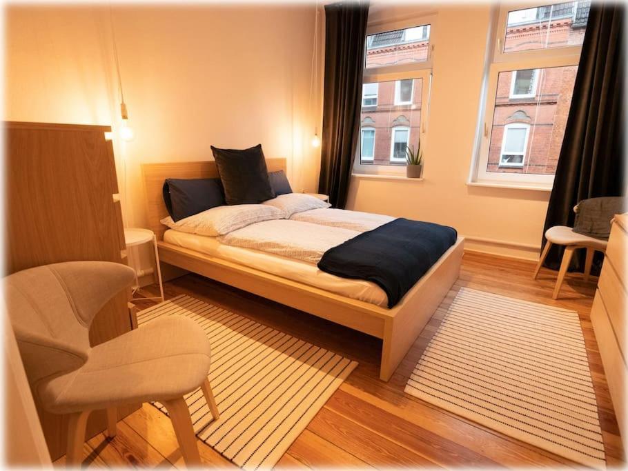 Gemuetlich - 2 Zimmer-Altbau, 24H Check-In Киль Экстерьер фото